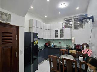 Lô góc 2 thoáng, phố vip kinh doanh đỉnh láng hạ 25m2 18.3 tỷ