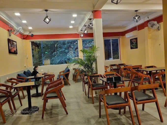 Góc 2 mặt tiền đuòng bạch đằng, tân bình kế sân bay  dt 97.3m2 giảm 7 tỷ giá chốt chỉ 25 tỷ!