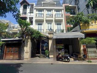 Đón sóng nhà ga t3  tòa nhà chdv mt lê tấn quốc  212m2  thu nhập khủng 1.9 tỷ/năm.