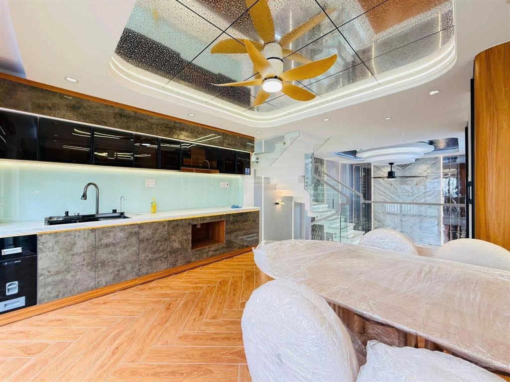 Sổ trao tay nhà đẹp ở xuân thủy  quận 2 gần vincom, ga metro, cho thuê 26 triệu. giá 3tỷ980/86,6m2