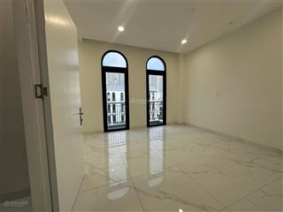 Thuê nhà np 84m2 40tr hoàn thiện trục đường chính đội diện công viên 36ha tại vhgp