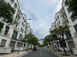 Cực hiểm bán nhà phố 84m2 hoàn thiện đẹp có sổ giá tốt chỉ 17 tỷ btp tại vinhomes grand park