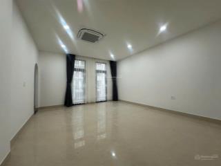 Bán nhà phố 126m2 23 tỷ 5 btp manhattan vinhomes grand park đường đông dân phù hợp kinh doanh