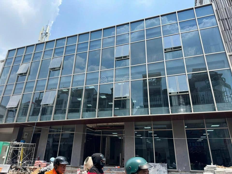 Cho thuê toà nhà mặt tiền quận phú nhuận