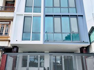 Tòa nhà đường xô viết nghệ tĩnh 10x20m hầm 4 lầu cho thuê