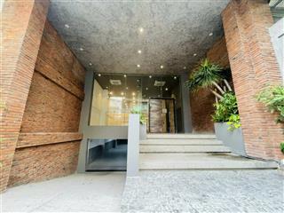 Tòa nhà khu sân bay 8x20m hầm trệt 5 lầu cho thuê