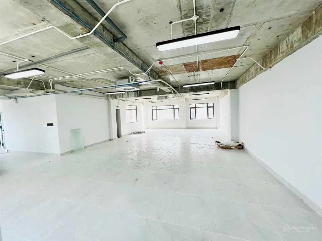 Nhà đường nguyễn thị diệu, diện tích 8x20m hầm trệt 3 lầu cho thuê