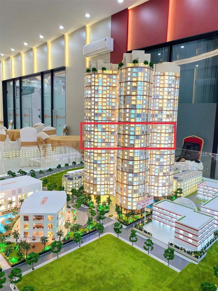 Nhượng suất booking căn 2 ngủ tầng trung the queen 360 giải phóng, rẻ hơn 15% , chiết khấu và quà