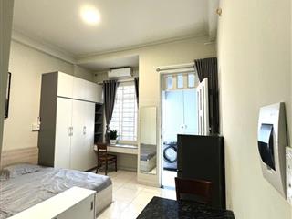 Phòng mới ban công tách bếp gần cầu phú xuân quận 7 , nhà bè