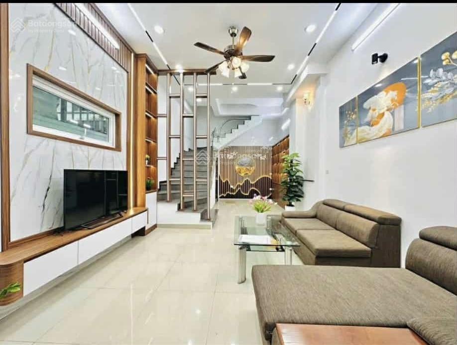 Nhà thiết kế đẹp thạch bàn, cổ linh 48m2 5,45 tỷ ban công view thoáng ngõ riêng ô tô đỗ gần