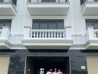 Bán shophouse 3pn, 4wc, 72m2 tại thăng long central city, 3,4 tỷ