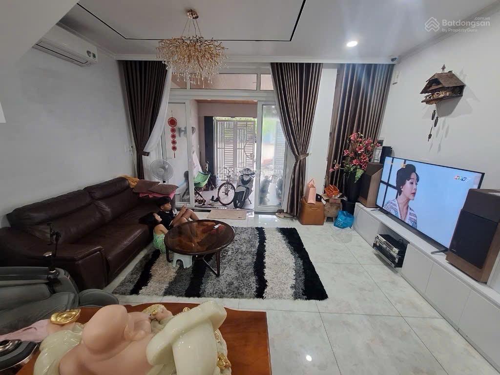 Mặt tiền đường  khu kiến thiết  vip hiệp phú, q9  3tầng siêu đẹp  90m2 (5 x 18)  9tỷ nhỉnh