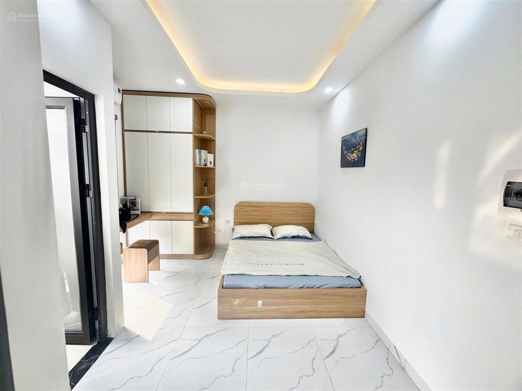 Cho thuê chung cư mini tại 136 cầu diễn hà nội, 4,8 triệu, 25m2 giá ưu đãi, gần ngay mặt đường lớn