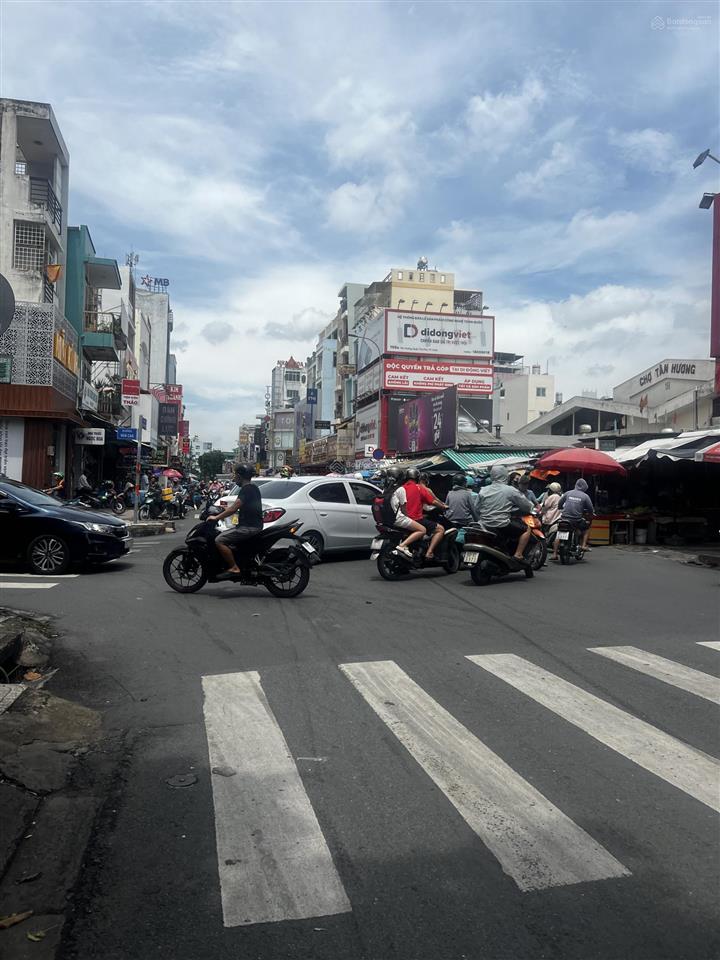 Bán đất 2 mặt tiền 2585m2 tại thị trấn hóc môn, giá 65 tỷ