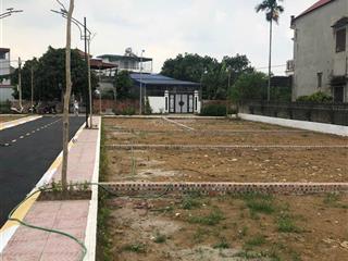 Chỉ hơn 2 tỷ sở hữu ngay 100m2 đất full thổ cư tại trung tâm hoà lạc ngã tư lục quân gần ubnd xã.