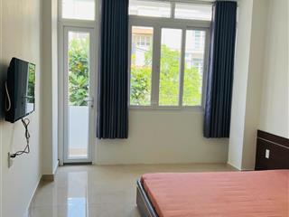 Cho thuê căn hộ 1 phòng ngủ thang máy ban công hầm xe to tại quận 10