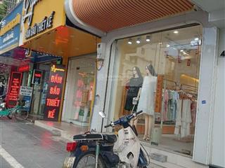 Trung tâm cầu giấymặt phố kinh doanh siêu đỉnh doanh thu 50tr/thángtc 24 tỷ