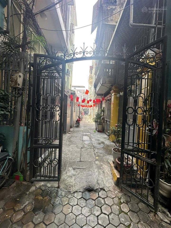 Nguyễn khang  nhà đẹp trung tâm cầu giấy ngõ nông  5 tầng dân xây  nhỉnh 14 tỷ