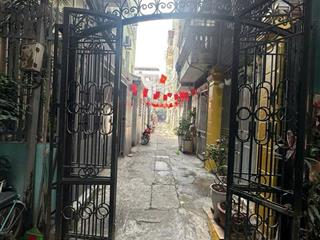 Nguyễn khang  nhà đẹp trung tâm cầu giấy ngõ nông  5 tầng dân xây  nhỉnh 14 tỷ