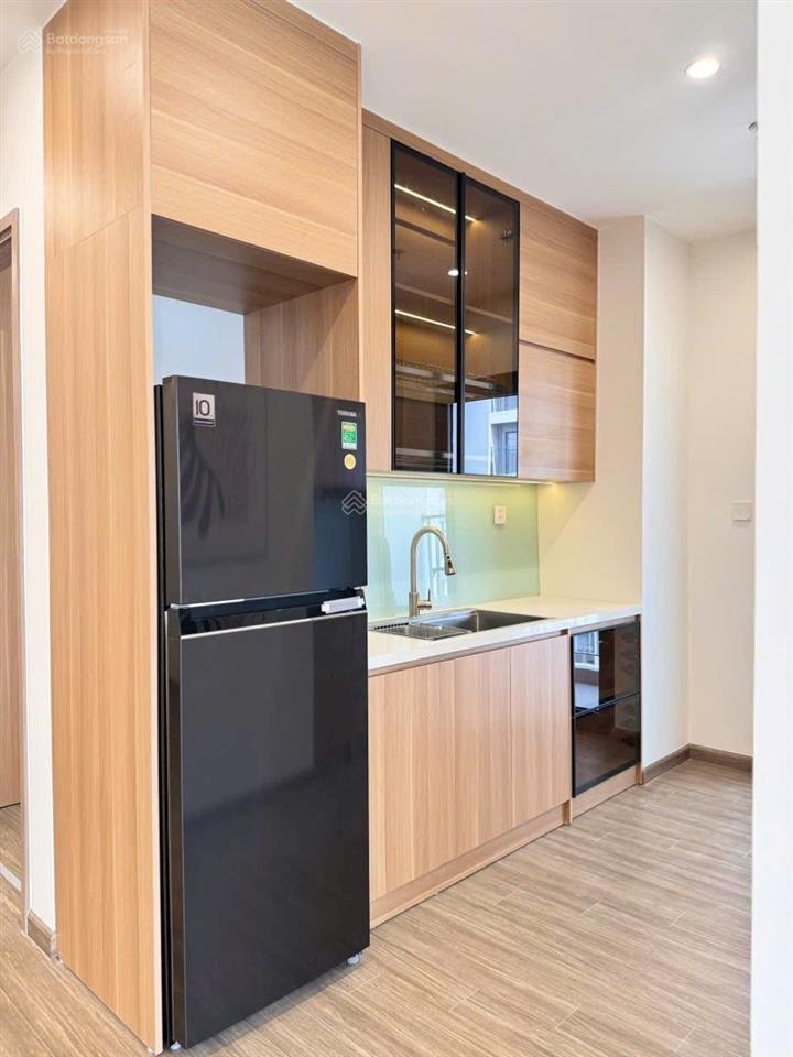 Cho thuê căn 3 phòng ngủ, nội thất siêu đẹp, giá 14 tr/tháng tại vinhomes smartcity  0987 789 ***
