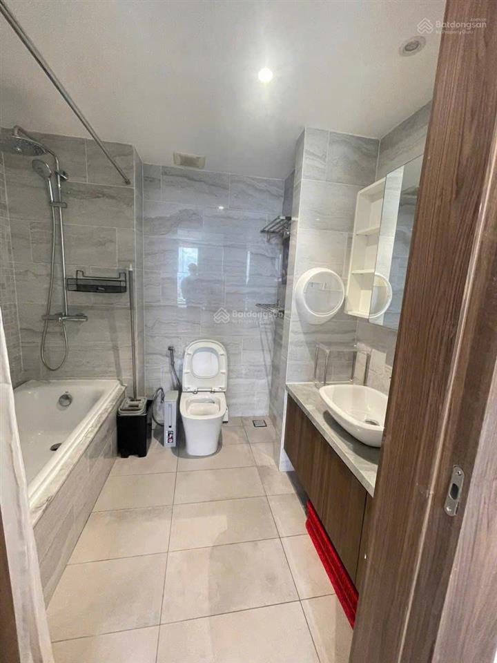 Nhà để ở, căn hộ 73m2, 2pn, 2wc, full nội thất cao cấp tại chung cư kingdom q 10, giá 20 triệu