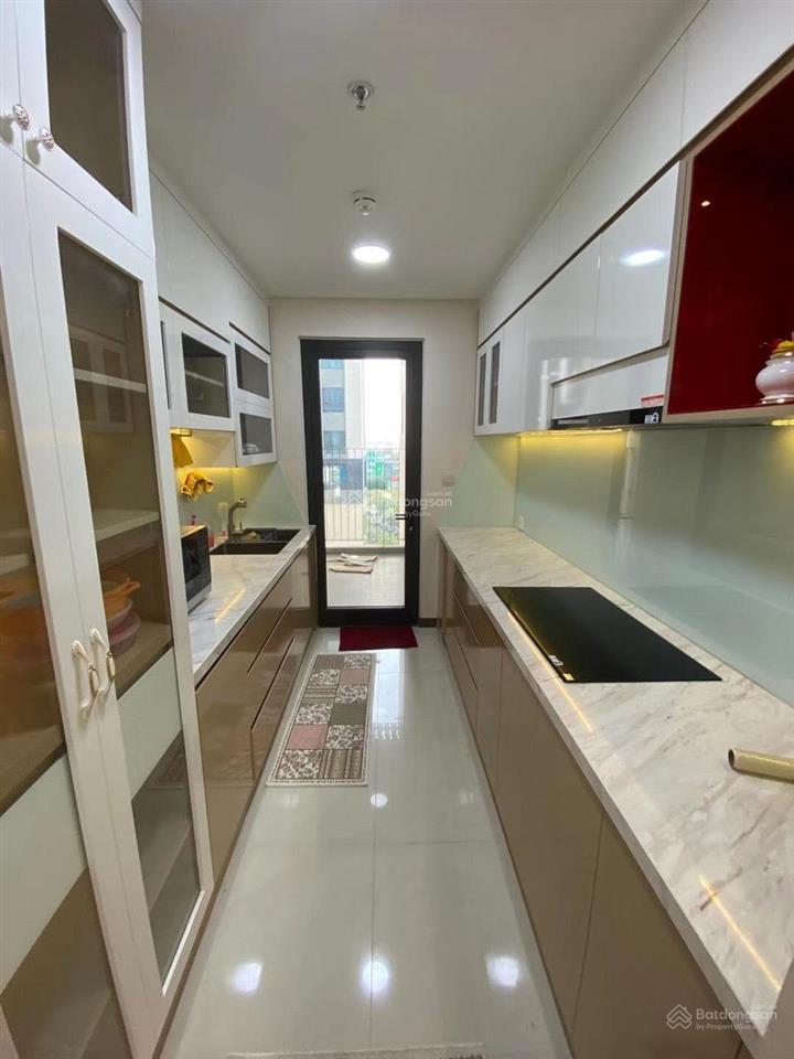 Chủ cần bán căn 3 pn 103 m2, có sổ hồng giá 11 tỷ tại chung cư kingdom 101 334 tô hiến thành, q10