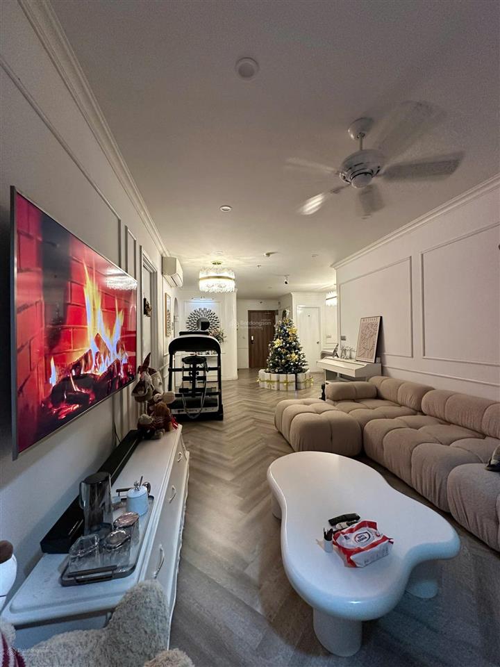 Chủ kẹt tiền, bán gấp căn hộ 2 pn+, nội thất cao cấp đẹp 107m2 tại hà đô centrosa q10, chỉ 13.5 tỷ