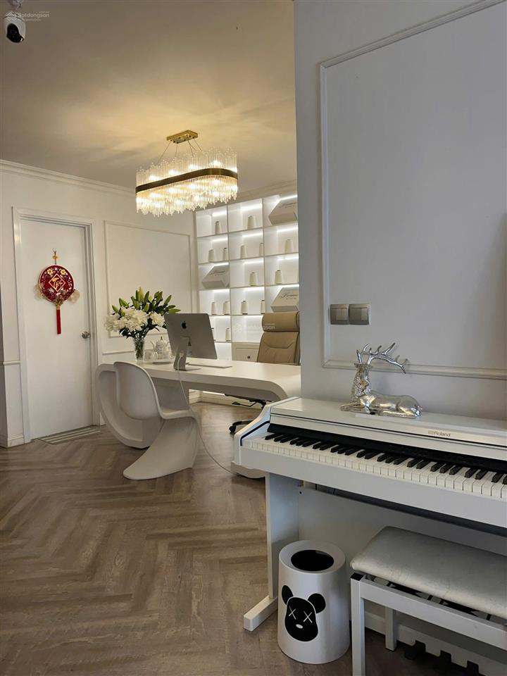 Chủ kẹt tiền, bán gấp căn hộ 2 pn+, nội thất cao cấp đẹp 107m2 tại hà đô centrosa q10, chỉ 13.5 tỷ