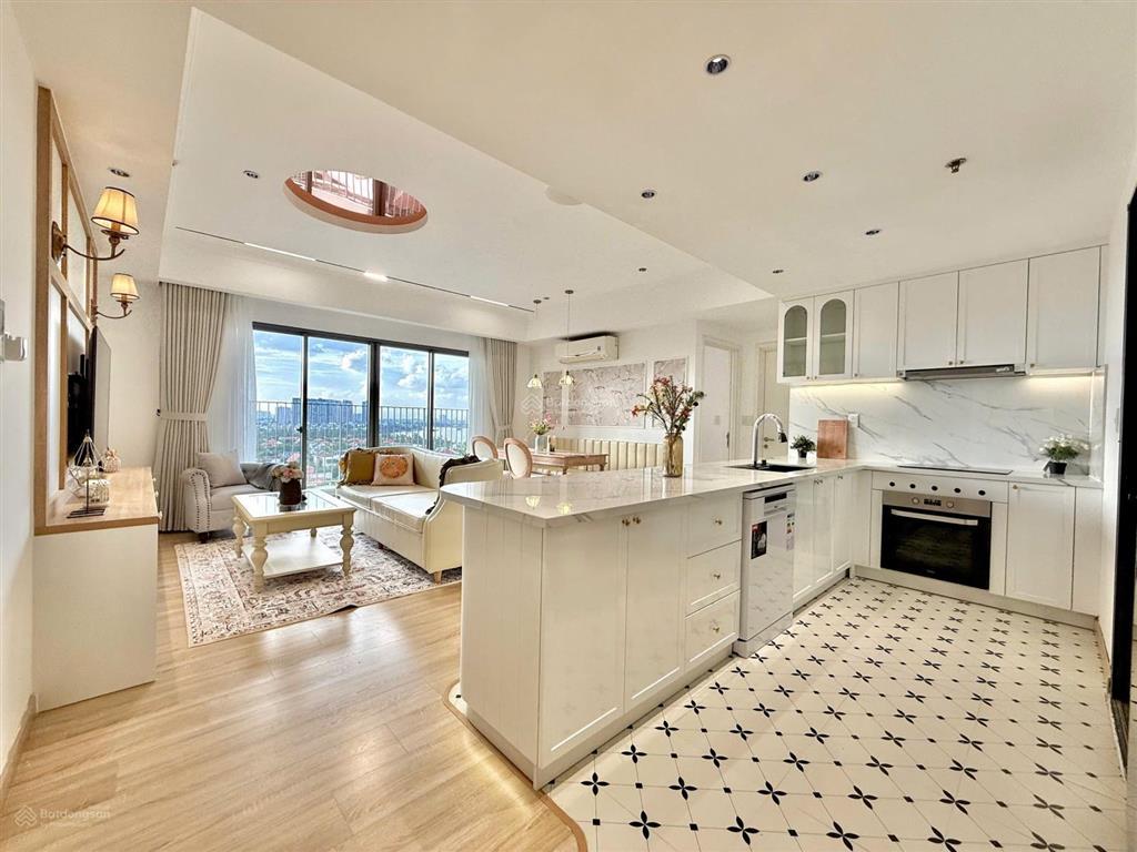 Bán gấp căn hộ view sông trực diện giá 10 tỷ sổ hồng trao tay
