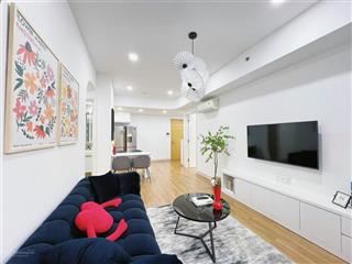 Bán căn hộ 2pn tại tháp 5  căn góc  view thành phố