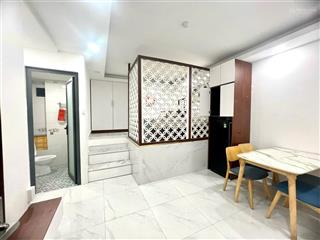 Gần trung tâm quận 1, full nội thất dạng 1pn, hầm xe thang máy