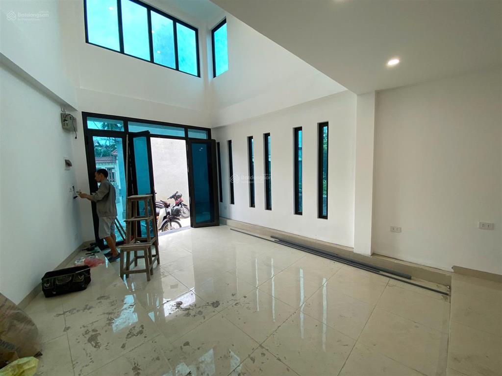 Bán nhà 3,5 tầng mới xây 3 mặt thoáng gara ô tô thôn ba chữ, vân nội, đông anh