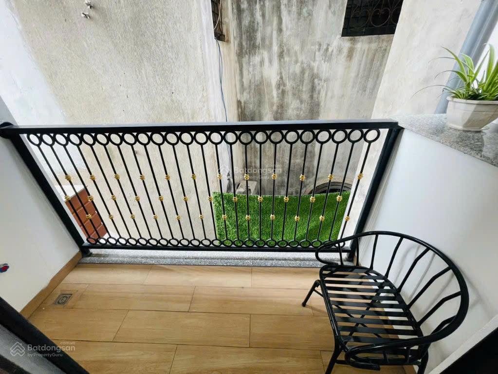 Chính chủ ct căn hộ mới 100%  full nội thất  1pk 1pn ngõ 3m đội cấn ba đình  có thang máy balcon