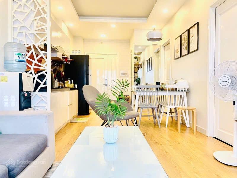 Ngộp tiền bán ch 9 view apartment 60m2 tầng trung 2pn 2wc, sổ hồng