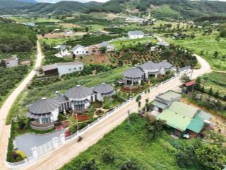 Diện tích 300m² (ngang 10m, vuông vức, dễ xây dựng) pháp lý sẵn 200m² thổ cư xây nhà ngay