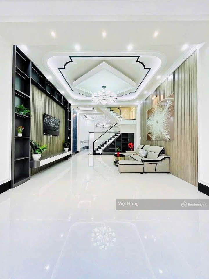 Bán gấp nhà sẵn hđt 15 triệu tại đường hoài thanh q8 52m2 2,85 tỷ còn thương lượng