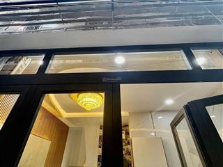 Kẹt tiền bán gấp nhà mới xây siu đẹp ngay khu vip lê văn sỹ q3  tặng full nội thất như hình