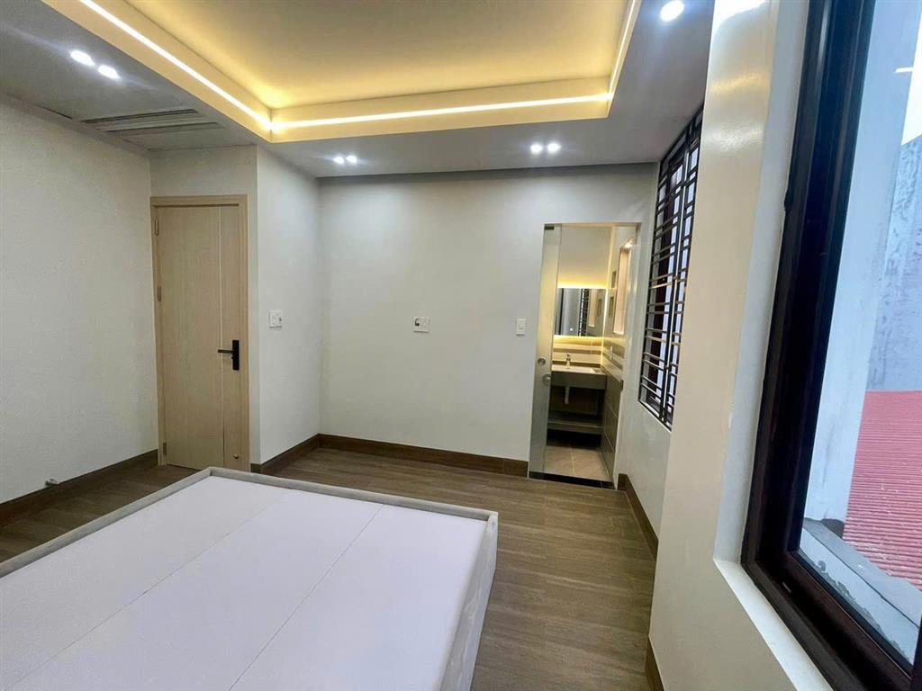 Cần Bán Nhà Lô Góc 4 Tầng Mới Xây Tại Ngõ 46 Lạch Tray – Trung Tâm Hải Phòng – Sân Cổng