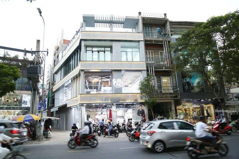 Siêu phẩm căn góc 2mt lê văn sỹ, quận 3 dt 10x15.2m nhà 4 tầng + lửng hđt 300trđ 60 tỷ