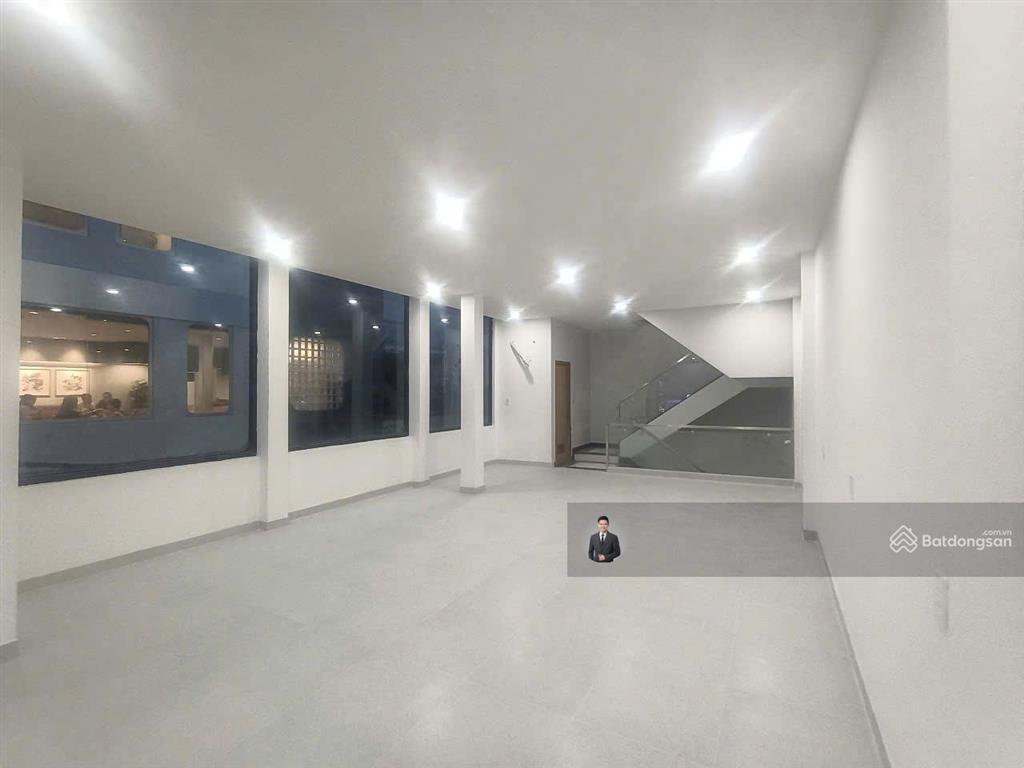 Siêu phẩm góc 3 mặt tiền nguyễn văn trỗi, q.phú nhuận dt4x16m 5 tầng hđt80trđ giá 32 tỷ