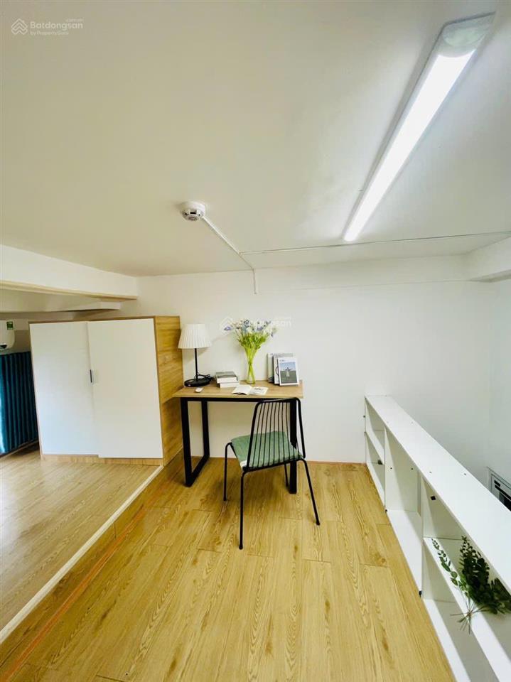 Cho thuê căn phòng view sài gòn cực đẹp gác bancol kế rmit, him lam, sunrise city, quận 7 kế quận 4