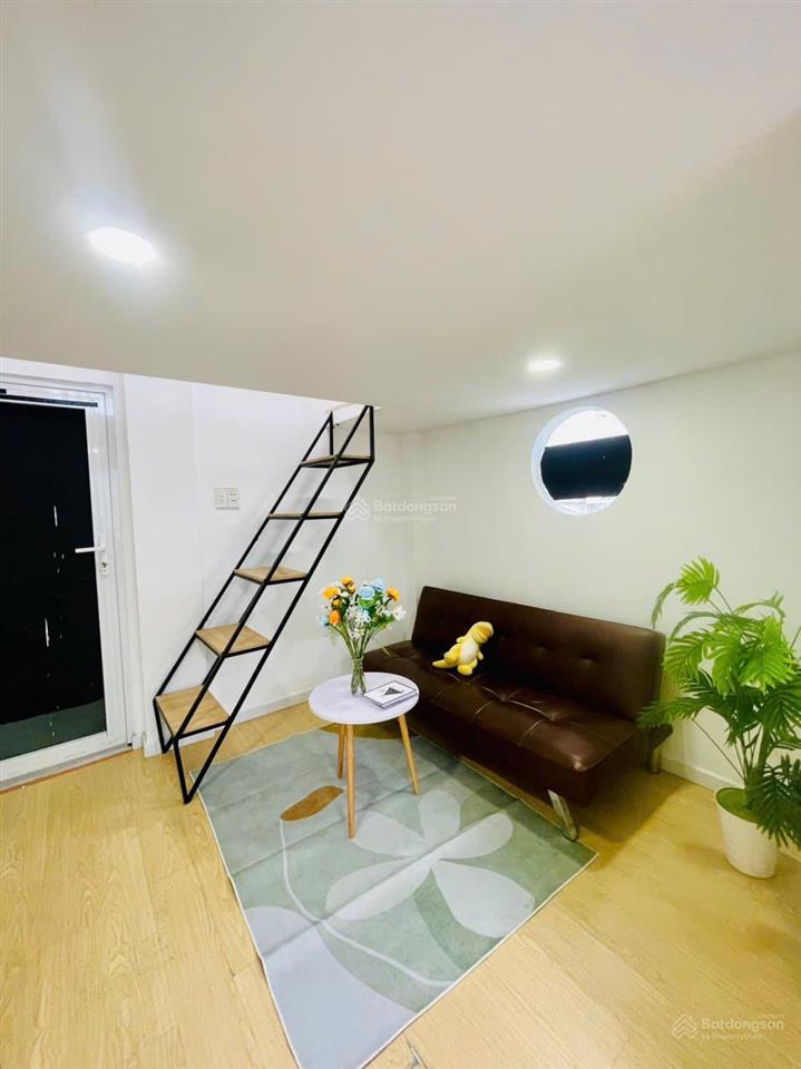 Cho thuê căn phòng view sài gòn cực đẹp gác bancol kế rmit, him lam, sunrise city, quận 7 kế quận 4