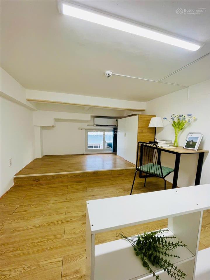 Cho thuê căn phòng view sài gòn cực đẹp gác bancol kế rmit, him lam, sunrise city, quận 7 kế quận 4