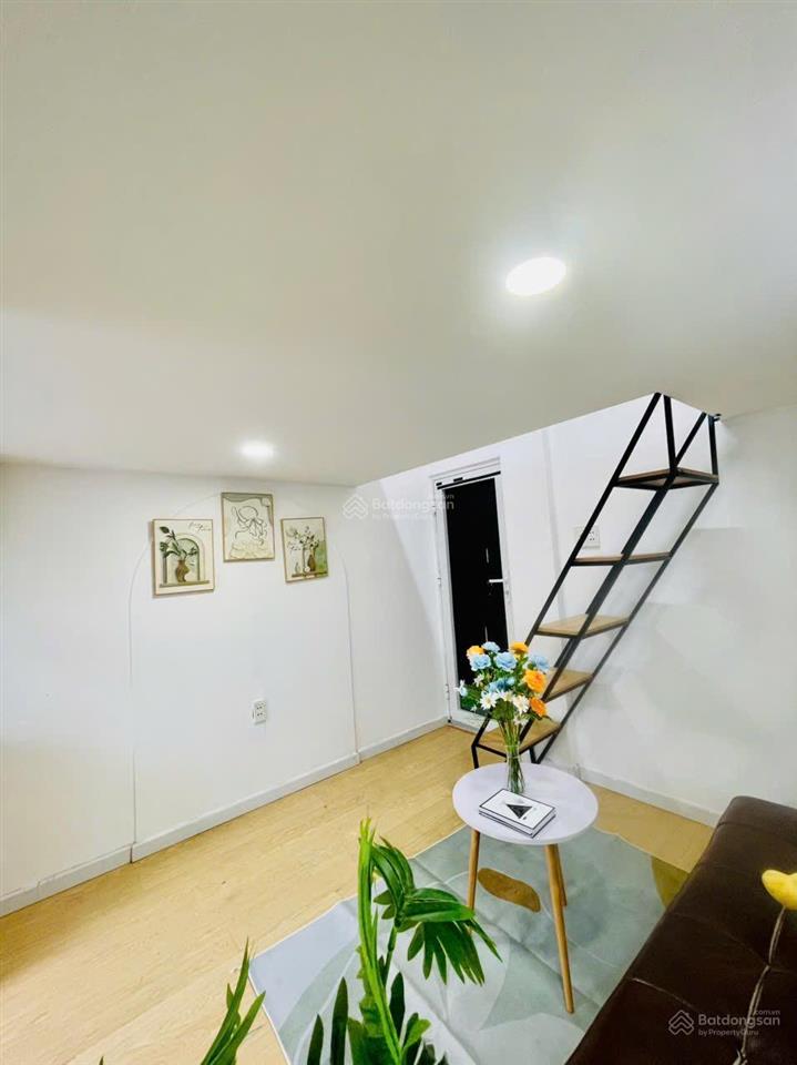 Cho thuê căn phòng view sài gòn cực đẹp gác bancol kế rmit, him lam, sunrise city, quận 7 kế quận 4