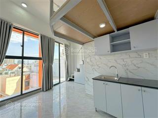 Phòng ban công đẹp rộng rãi có gác  cửa sổ lớn view đẹp thoáng mát