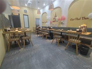Cho thuê chân đế chung cư five star đông đúc dân cư, dt 116m2x2 tầng, mt 8m ở vị trí siêu đẹp