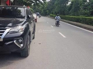 Nhà tây hồ bưởi 31m, 6 tầng, nhà mặt phô, đường trước nhà 20m, mới tinh, full nội thất