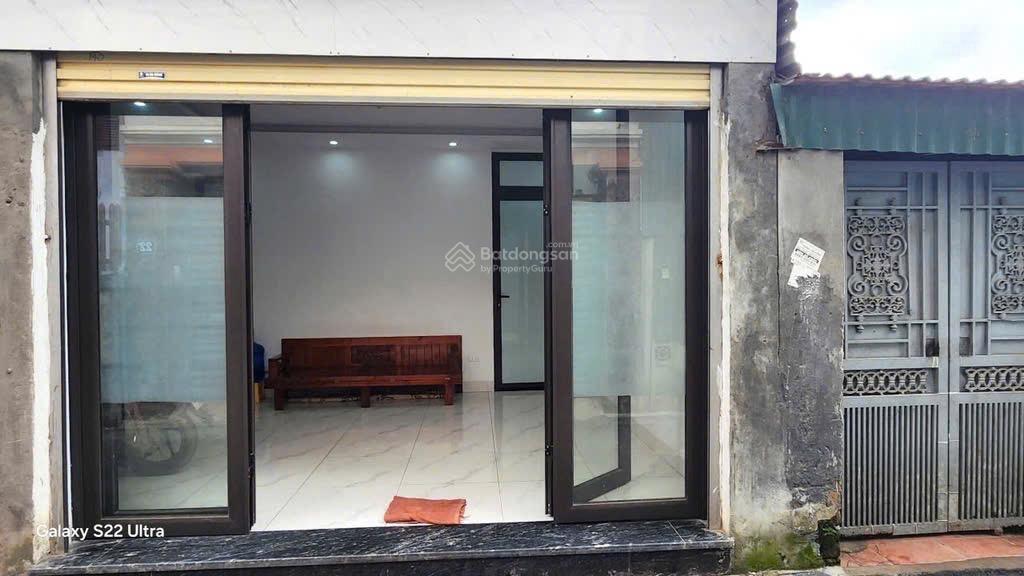 Bán nhà xuân la chỉ 3.5 tỷ có ngay 33m2, mặt tiền 6m, 3 tầng, cách 1 nhà ra ô tô