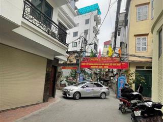 Bán nhà phố cầu giấy, ô tô đỗ cổng, nhà ngõ riêng ,giá 8.4 tỷ