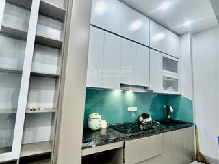 Bán gấp nhà phố cầu giấy, sổ nở hậu, 5 tầng dân xây kiên cố giá 9.3 tỷ